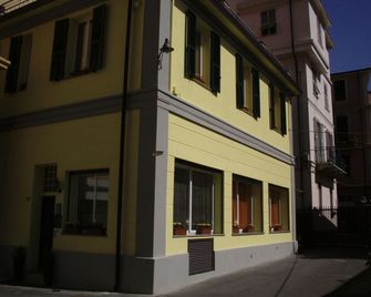 Casa Zeffirino - San Remo - Rakennus