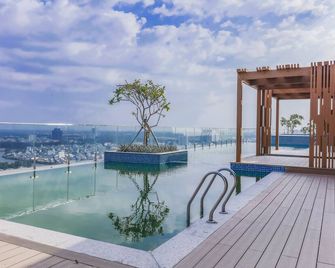 城市景觀 3 房豪華公寓飯店 - 胡志明市 - 游泳池