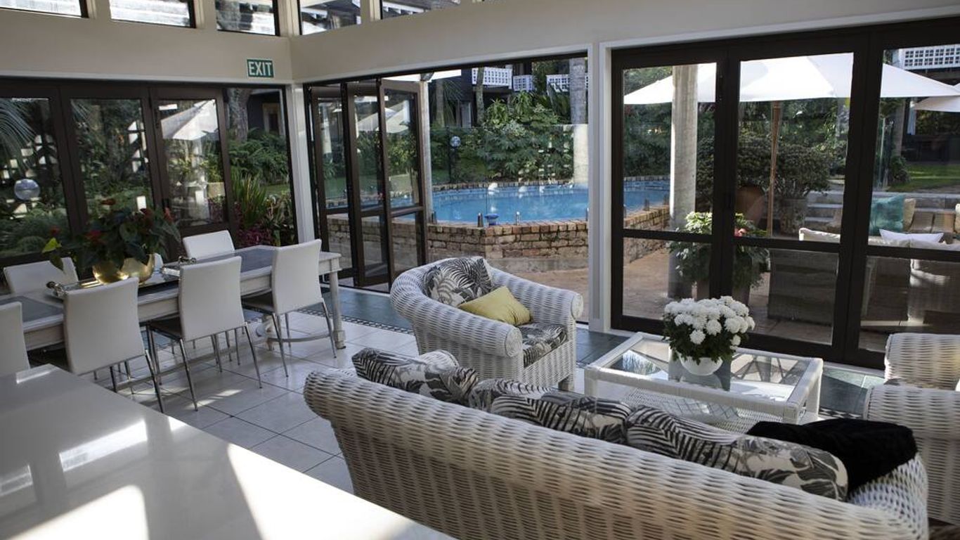 Emerald Inn on Takapuna Beach