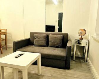 Cosy 1 bedroom flat near Bridgend town centre - Bridgend - Sala de estar