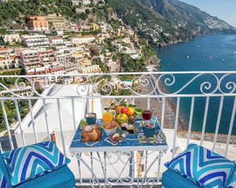 Hotel Reginella - Positano - Balcón