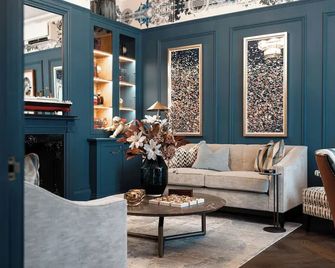 No.4 Carlton Hotel - Southampton - Lounge