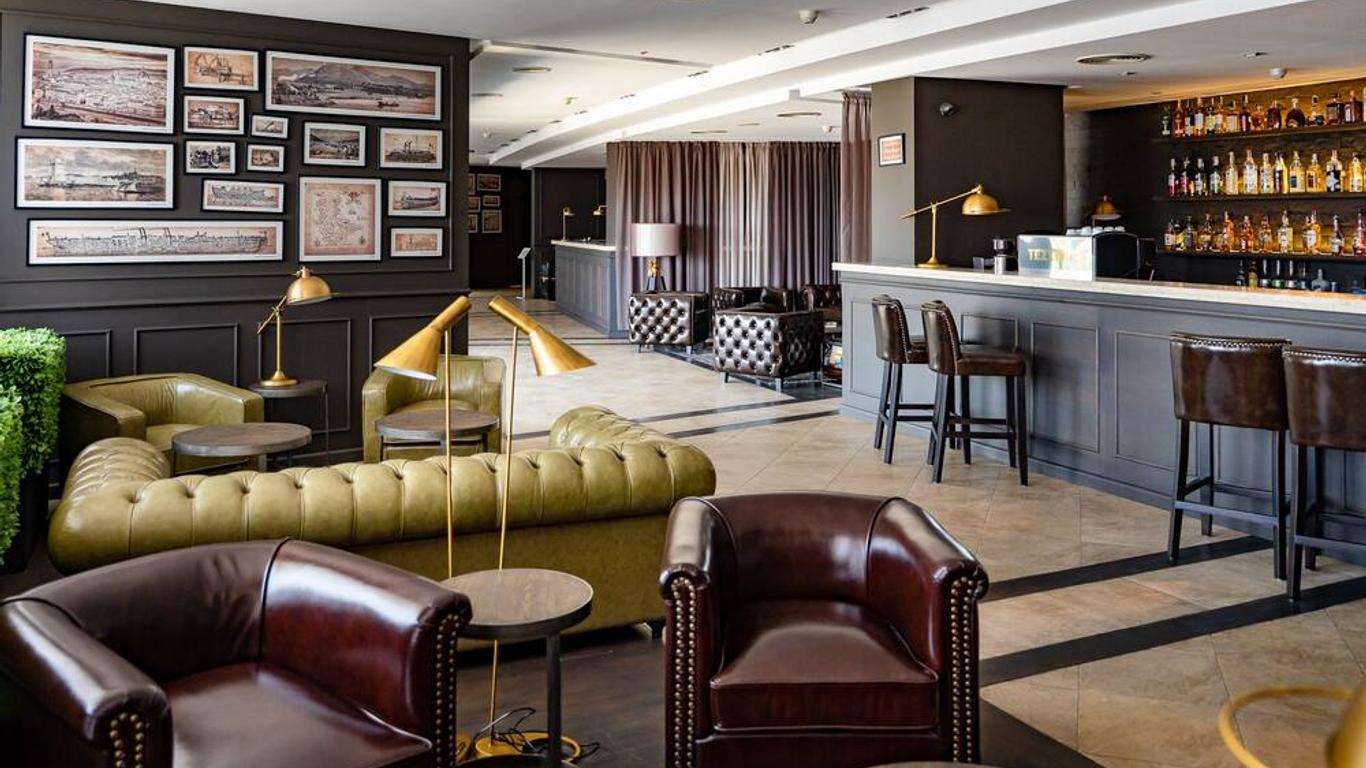 Panorama Hotel - Free Ev Charging Station