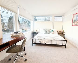 Hot Tub - Best Views - Near Stadiums! - Seattle - Bedroom