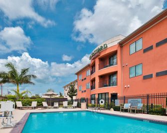 Courtyard by Marriott Corpus Christi - קורפוס כריסטי - בריכה