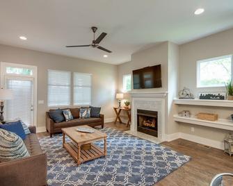 New, Hip Nashville House - Prime Location!!! - Nashville - Sala de estar