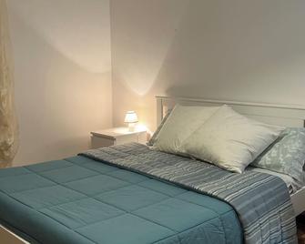 Teps home Airport Venice - Venedik - Yatak Odası