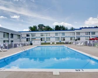 Motel 6 Clarion, Pa - Clarion - Pool