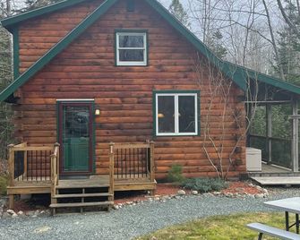Ocean Front Cabins - Water & Mountain View, Brook - Near Acadia and Beaches - Lamoine - Building