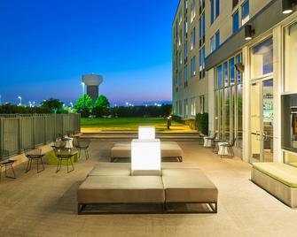 Aloft Plano - פלאנו - פטיו