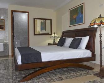 Hostal del Buen Viaje - Havana - Bedroom