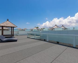 Nunamkhalu Private Villa and Spa - South Kuta - Balcón