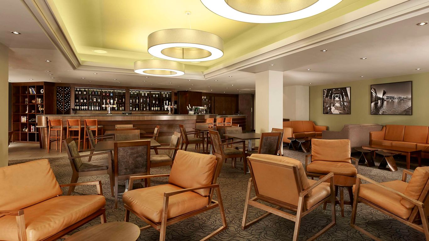 دبل تري باي هيلتون بريستول