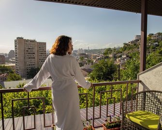 Hillside Guest House - Jerevan - Balkong