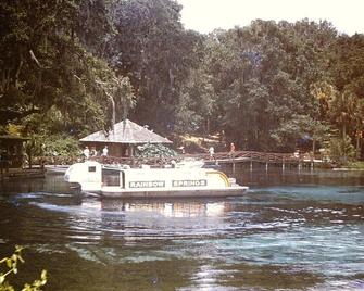 Close to the GULF,\nAwesome Pastor, or Christian, getaway with privacy, writing. - Lecanto - Edificio