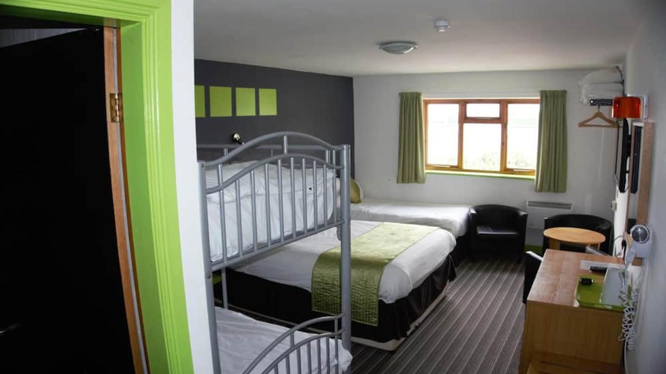 Happy Guests Lodge
