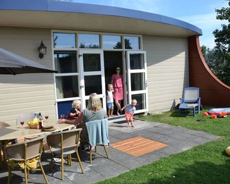 Bungalow in South Holland with Unique Design - 's-Gravenzande - Patio
