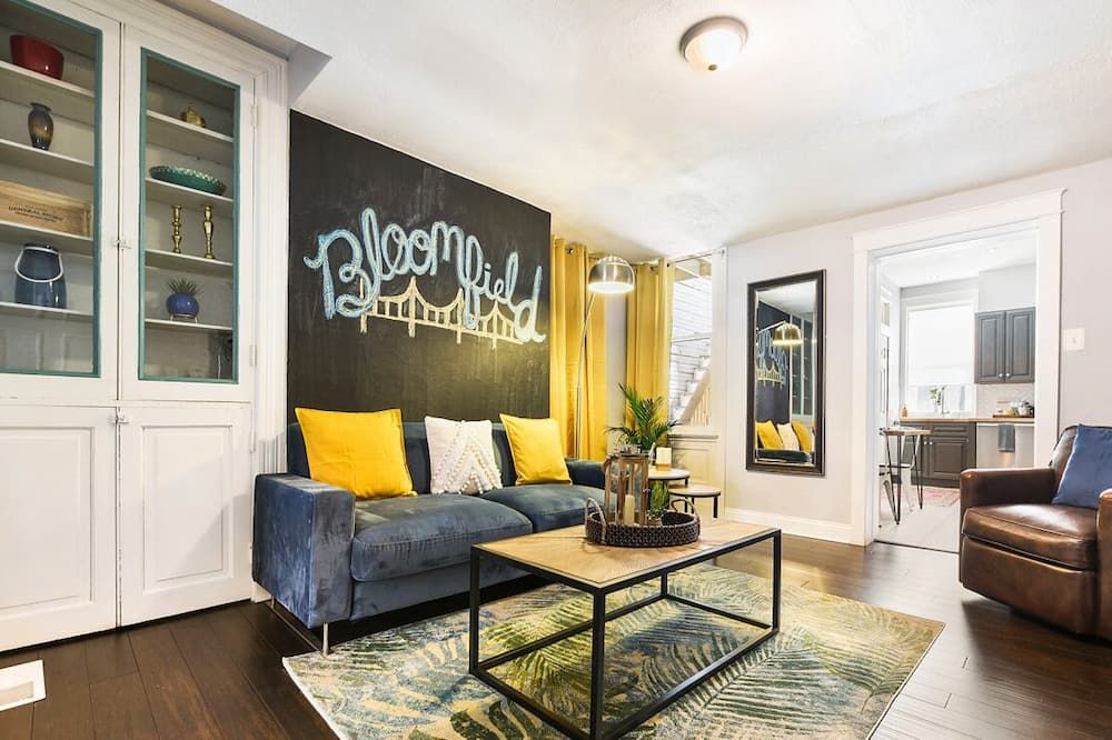 Recently refurbished, great location, walking distance to bars & restaurants! - Pittsburgh - Sala de estar