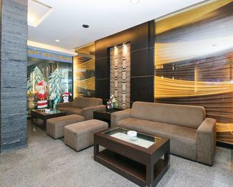 Airy Tanjung Karang Raden Intan 35 Lampung - Bandar Lampung - Lounge