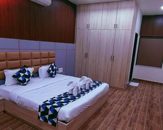 D Infinite Hotel By Nexottel ,Chotila - Chotila - Bedroom