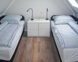 Beautiful Home In Neubrandenburg With Wifi - Neubrandenburg - Sypialnia
