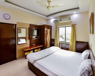 Hotel Om International Bodh Gaya - Bodhgaya - Slaapkamer