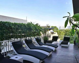 Akmani Hotel Jakarta - Jakarta - Ban công