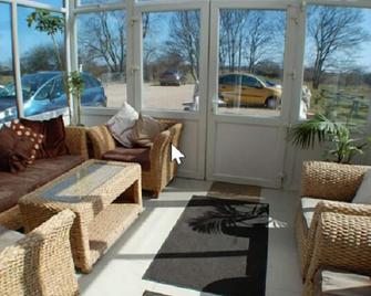 ذا رويال هوتل سكيجنيس - سكغنيس - غرفة معيشة