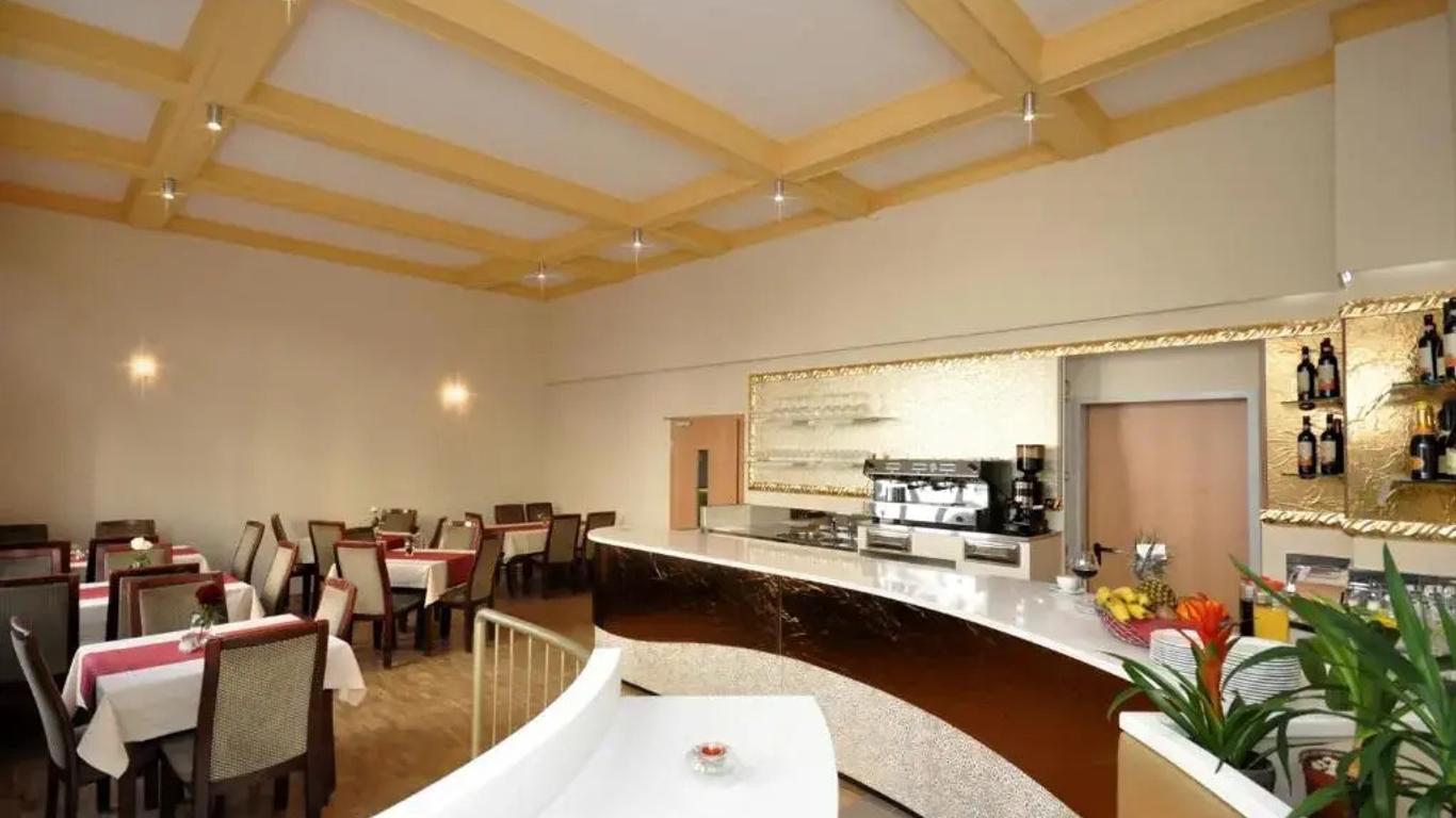 Hotel Bova