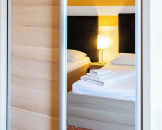 Lenas Donau Hotel - Vienna