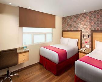 Hotel MX garibaldi - Mexico by - Soverom