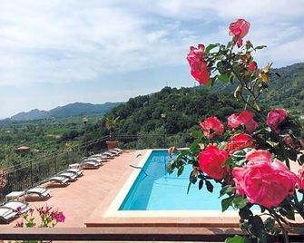 伊爾帕吉歐豪華鄉村渡假村 - 格拉尼蒂 - 格拉尼蒂 - 游泳池