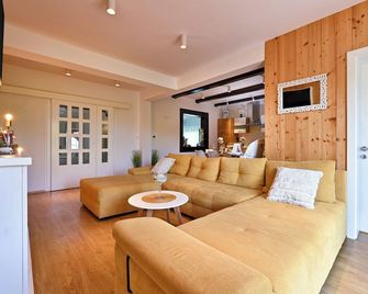 Holiday House Sunny Hill - Veliko Trgovišće - Sala de estar