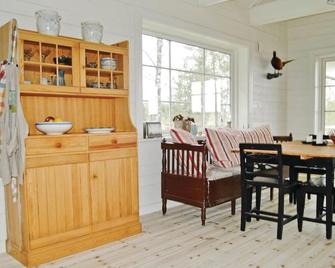 Cozy home in Karlstad with WiFi - Karlstad - Spisesal