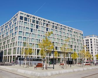 Steigenberger Hotel Am Kanzleramt - Berlin - Building