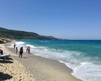 Bella Vista - Holiday home with sea view in southern Italy - Zambrone - Spiaggia