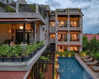 Grange - Siem Reap - Building