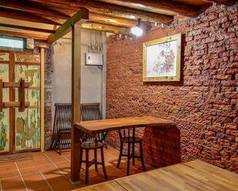 Jiufen Little Meow Homestay - Ruifang District - Jadalnia