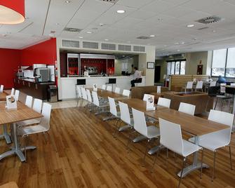 Travelodge Valencia Aeropuerto - ולנסיה - מסעדה