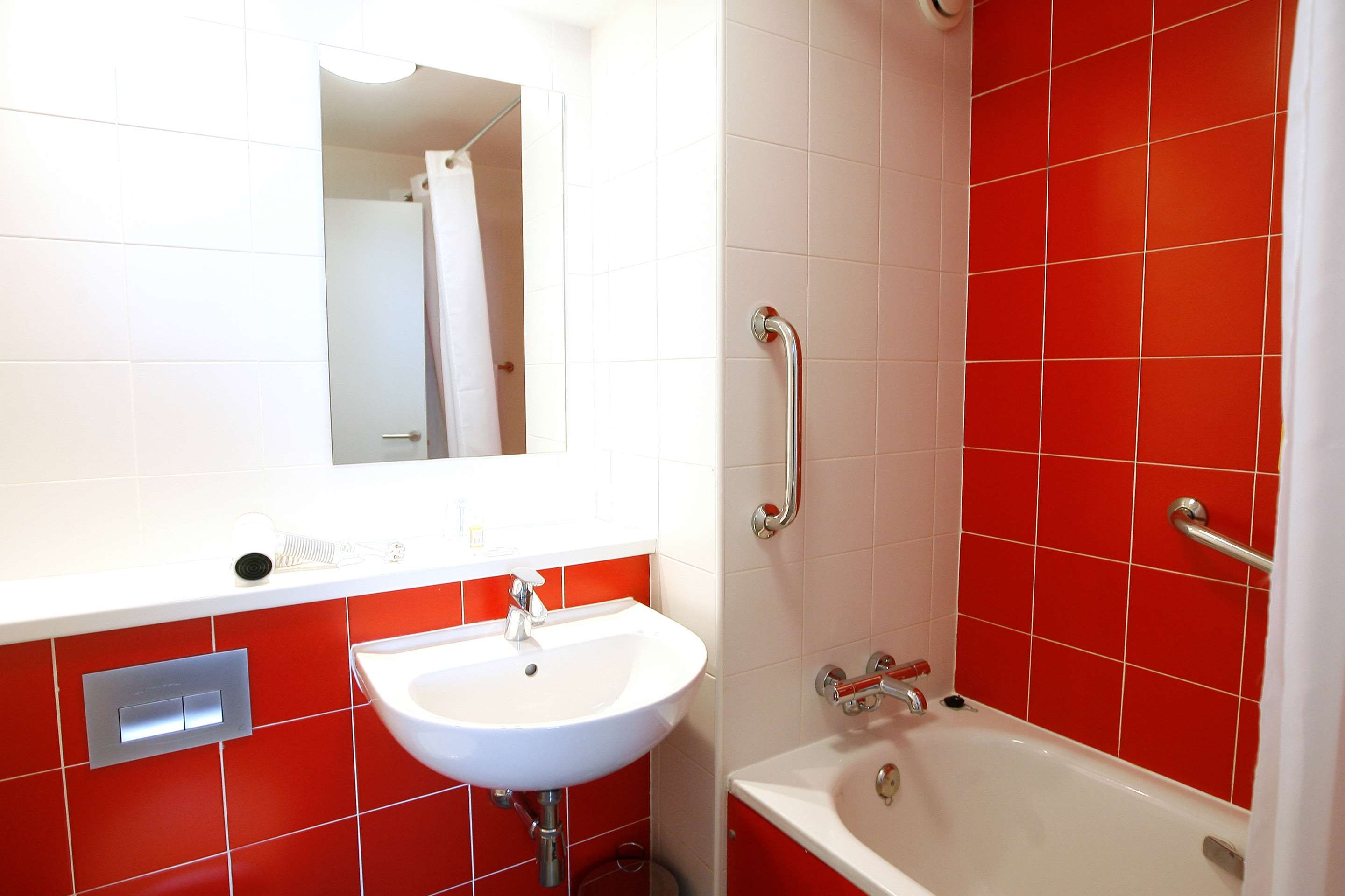 Travelodge Valencia Aeropuerto - Valencia - Bilik mandi