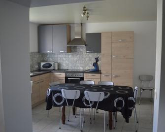 Chez nous - Chiny - Kitchen