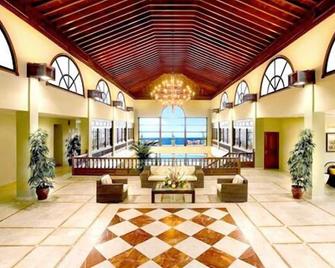 Hotel Las Olas - Breña Baja - Recepción