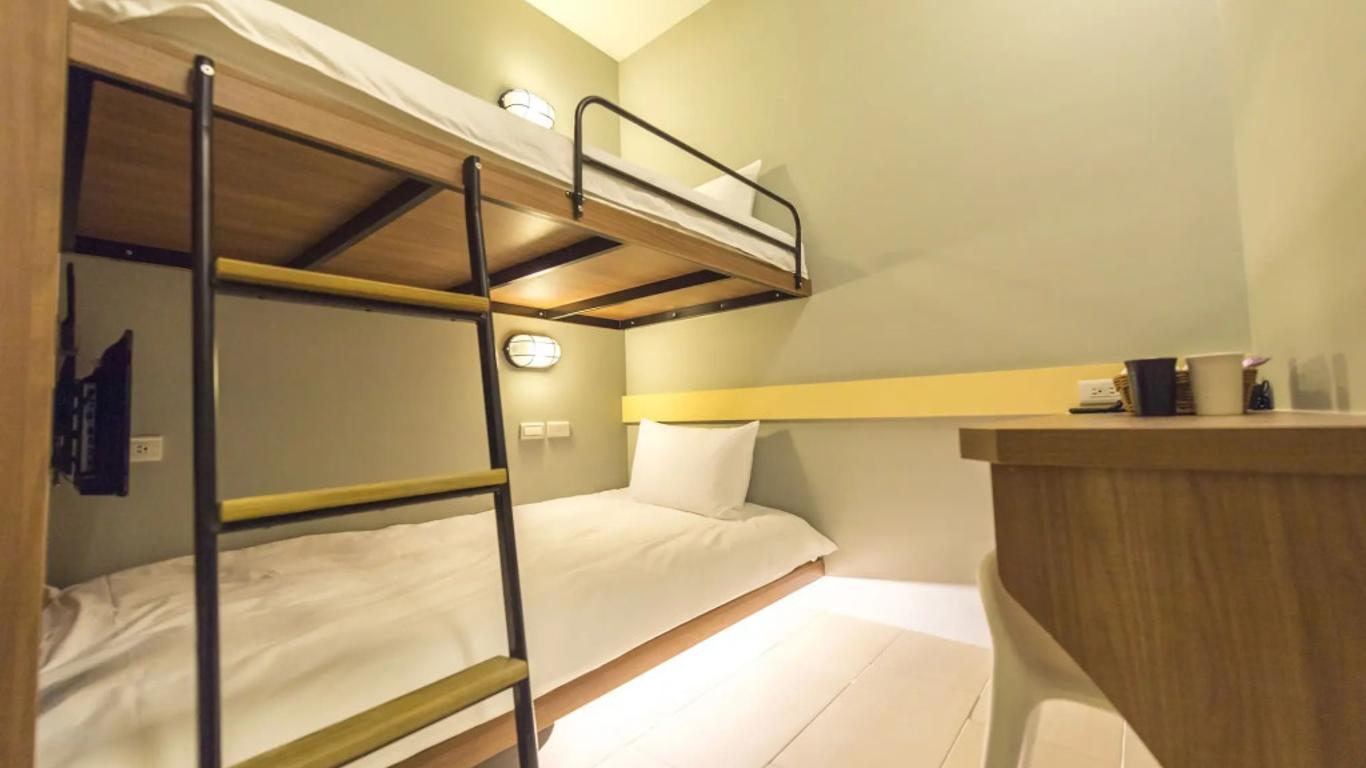 Divecube Hotel