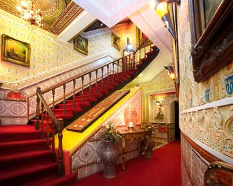 Hotel Mozart - Brussels - Stairs