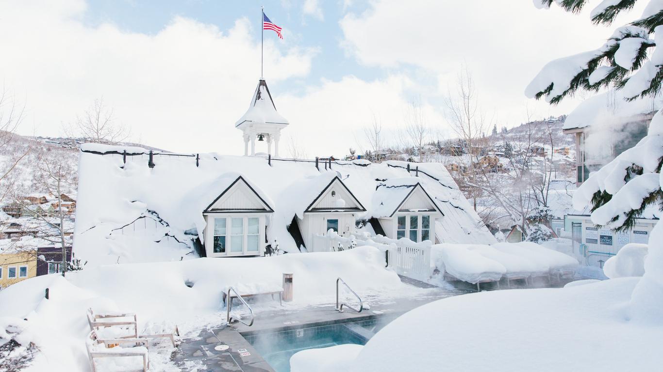 Washington School House Hotel