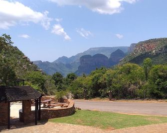 Autumn Breeze Manor Guest House - Graskop