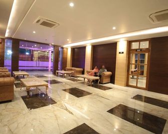 County Inn Hotel - Jaipur - Lobby