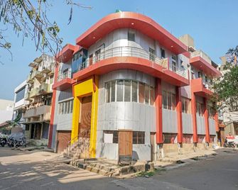 Suman Lodging - 戈爾哈布爾 - 建築
