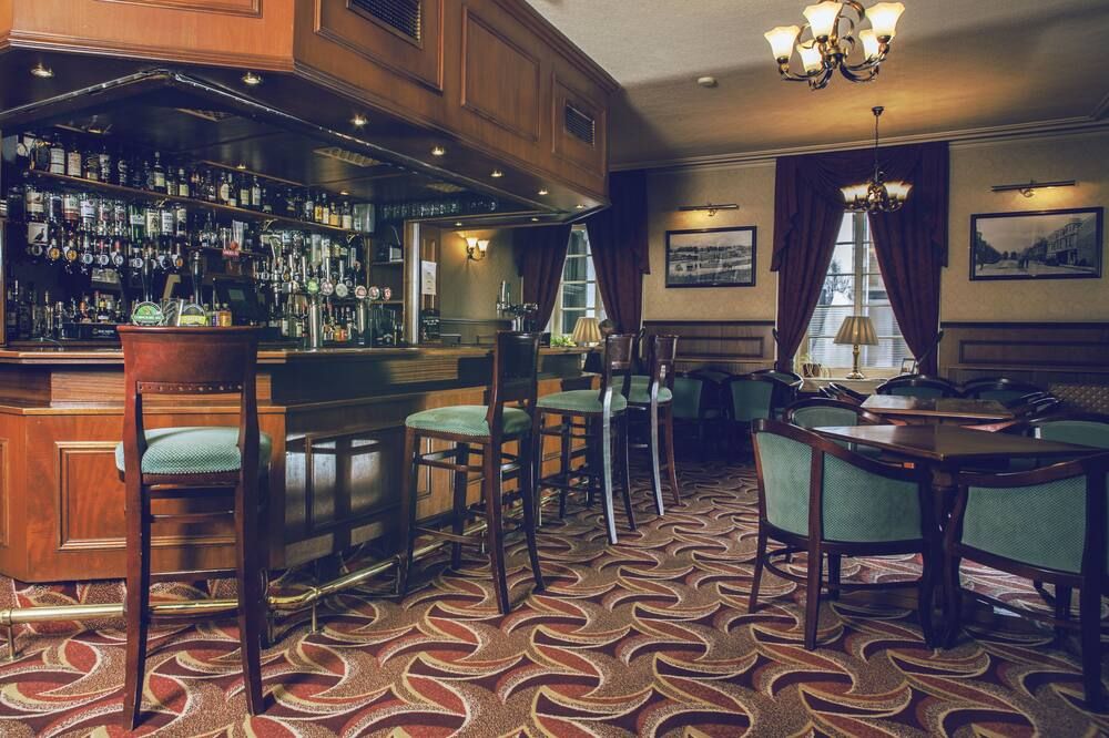 The Burnett Arms Hotel - Banchory - Bar