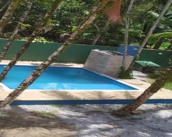 Pousada Recanto Bromélias - Camburi - Bazén